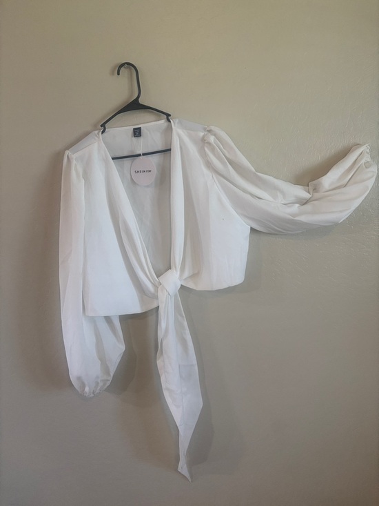 SHEIN Tops - SHEIN White Tie-Front Puff Sleeve Crop Top